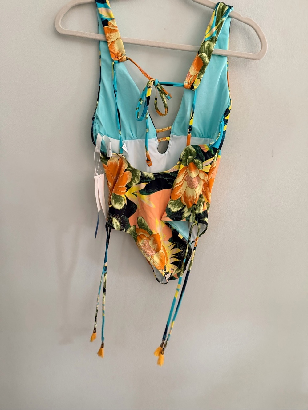 Lucky Brand Tropical Sunrise Floral Strappy V-Neck One-Piece Swimsuit - NWT - Picture 6 of 8